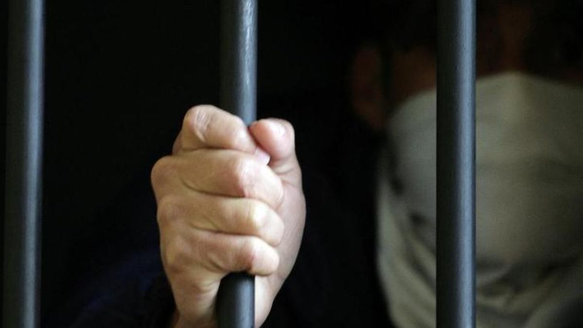 shahjahanpur medical college employee fired after caretaker rape