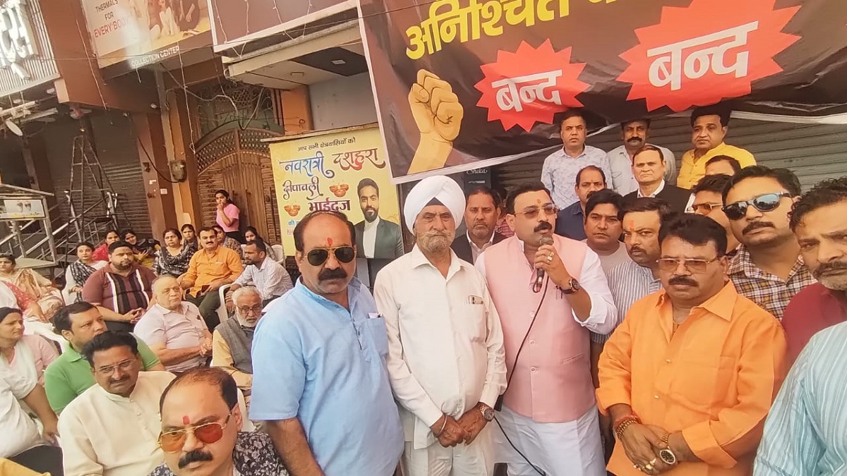 meerut central market demolition traders protest market closed