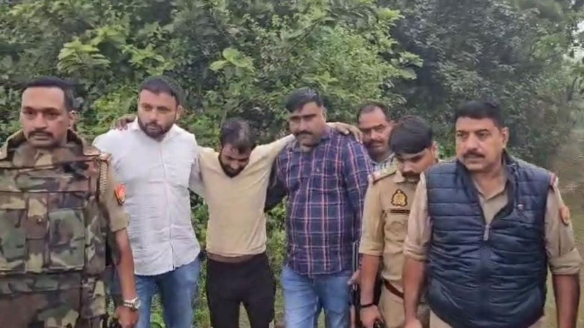 sitapur loot case notorious criminal arrested after encounter
