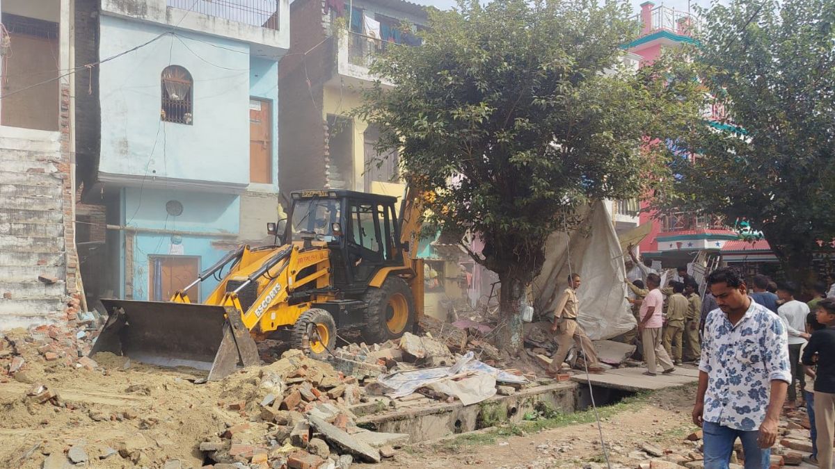 bareilly antiencroachment drive near dhopeshwar nath temple