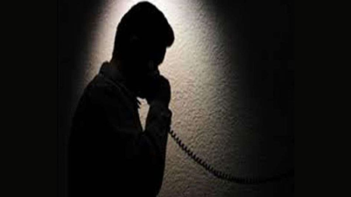 nayab tehsildar threatened advocate abuses video surfaces in raebareli