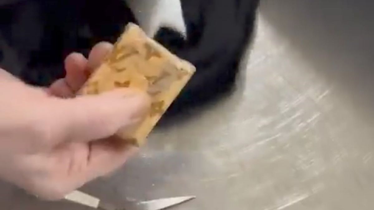 gold smuggling tactics change as prices rise at delhi airport