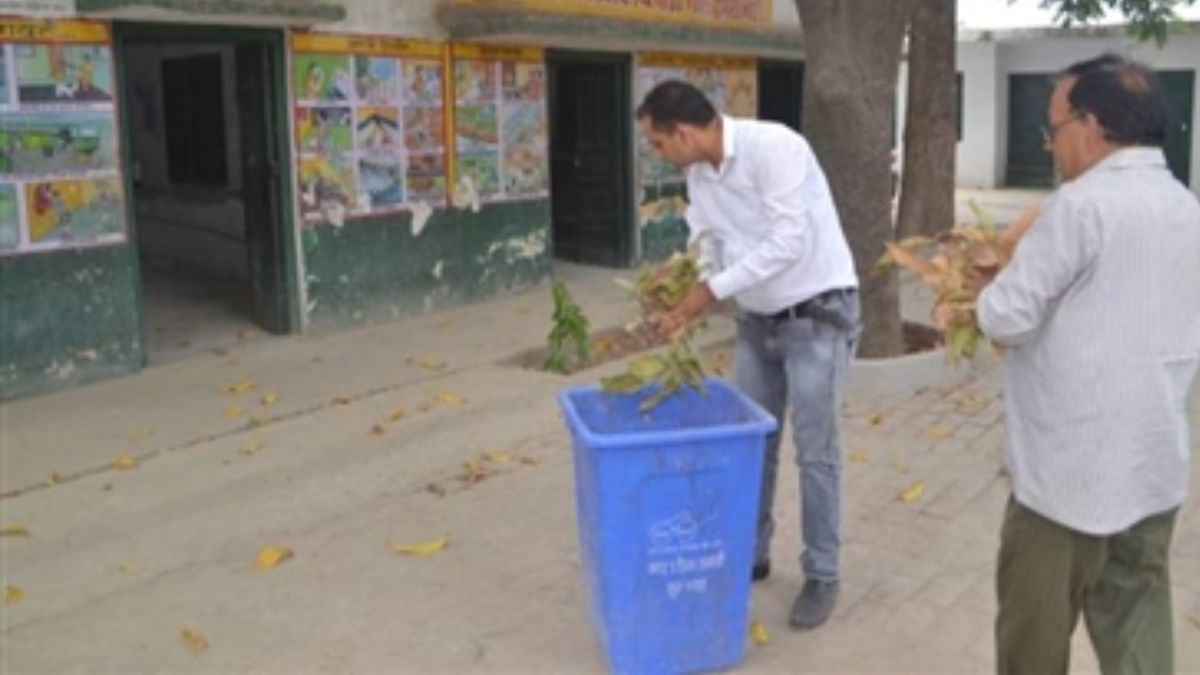 delhi schools private agencies to handle cleaning in 621 more govt schools