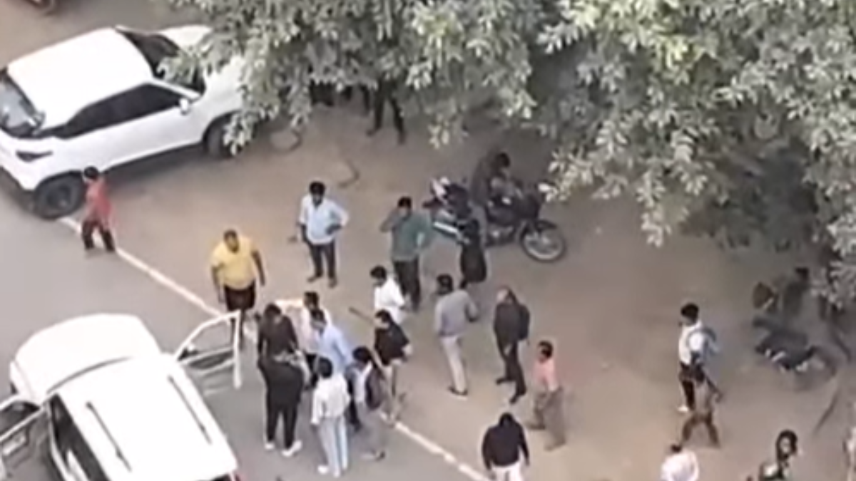 noida violence goons assault car driver for slapping father 2 arrested