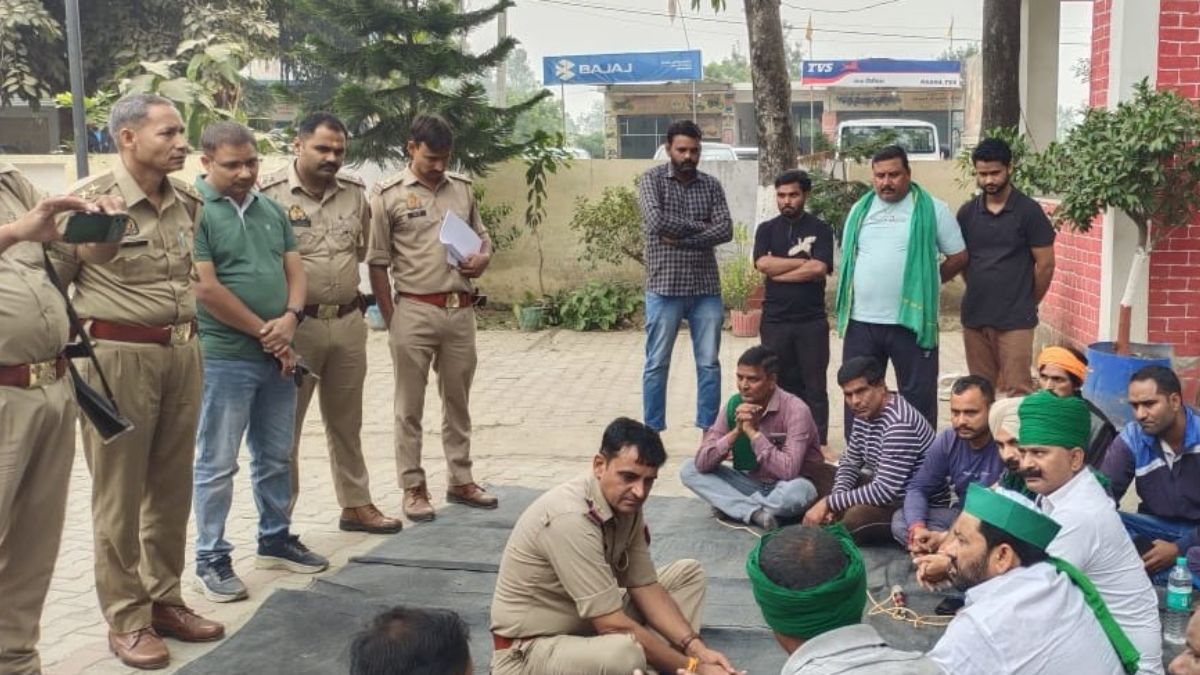 hapur bku protest against police action sitin at police station