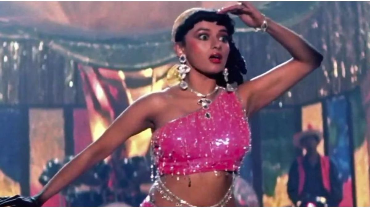 madhuri dixit reveals she reached theatre in burqa to watch ek do teen song