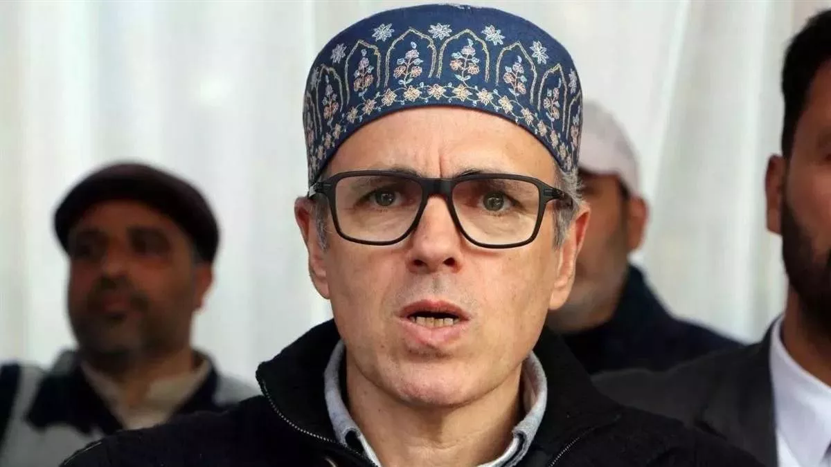 bjp accuses cm omar abdullah of violating election code