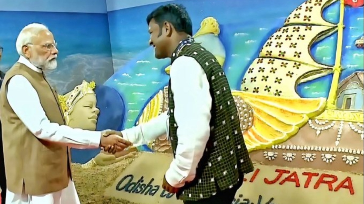 pm modi praises sudarsan pattnaiks bali yatra sand art