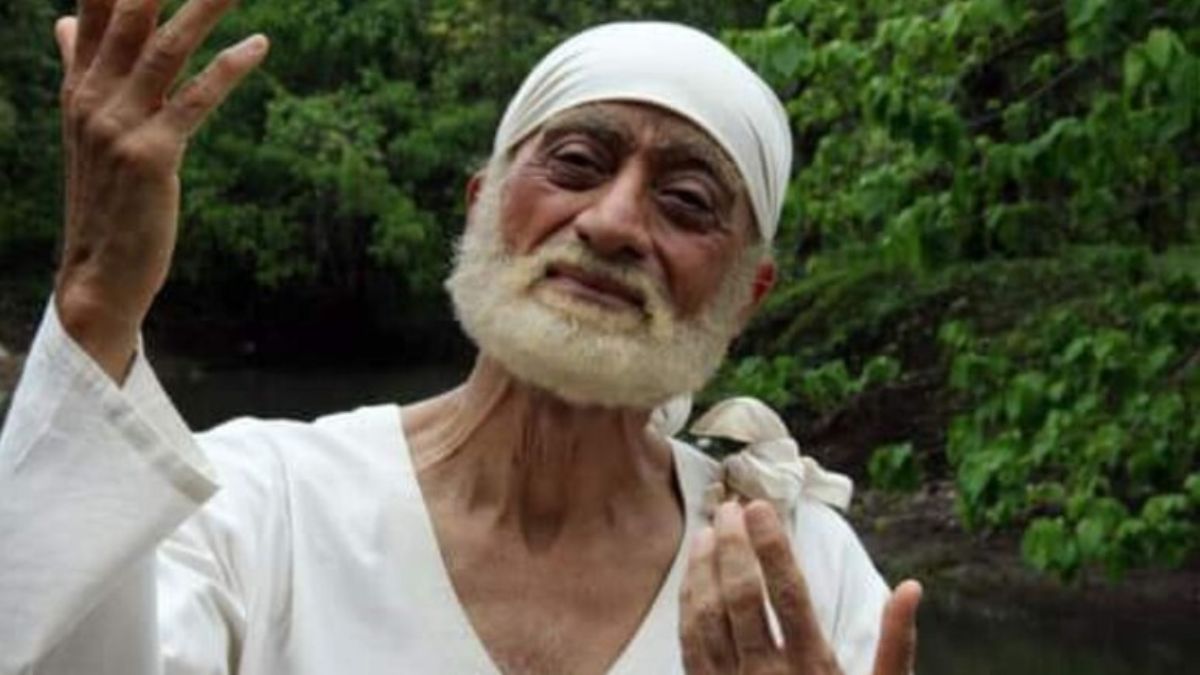shirdi sai baba fame actor sudhir dalvi hospitalised family ask help to bear expenses