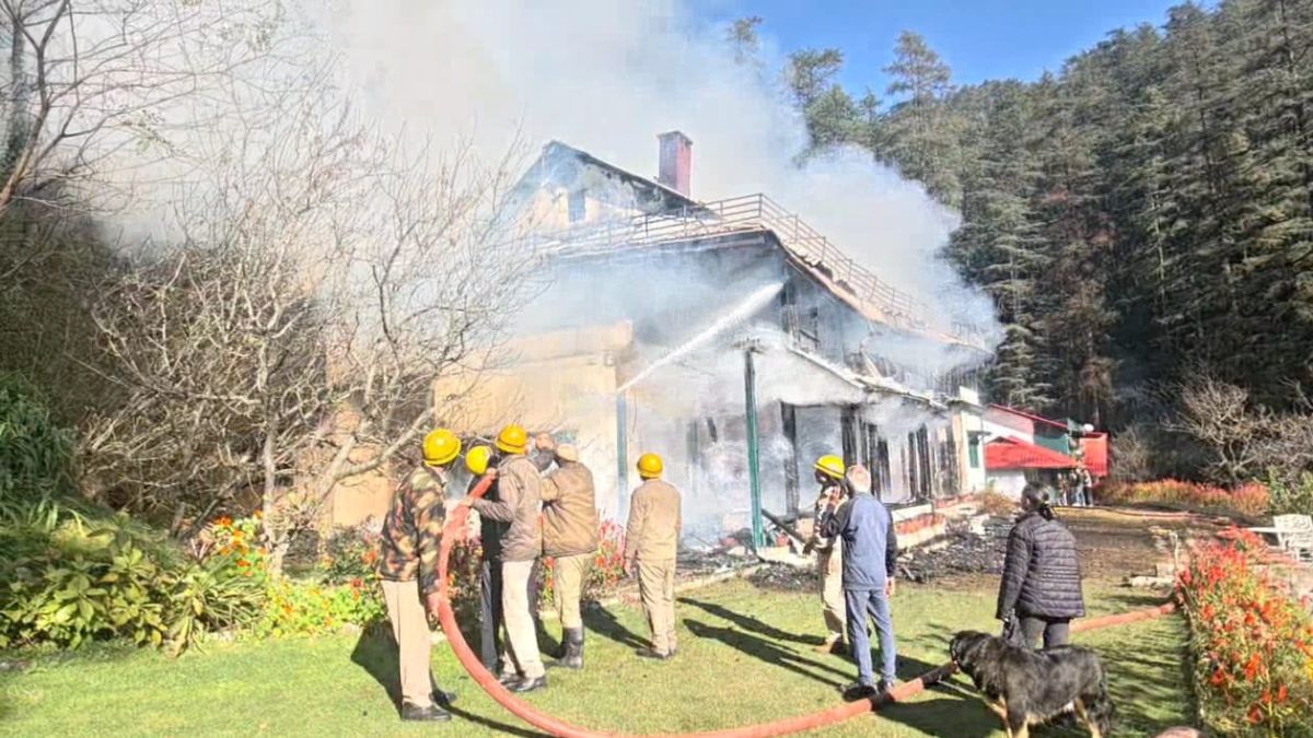 shimla fire 135yearold building gutted no casualties reported