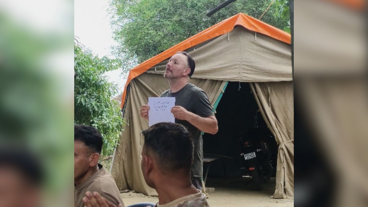 american citizen detained at indonepal border in west champaran