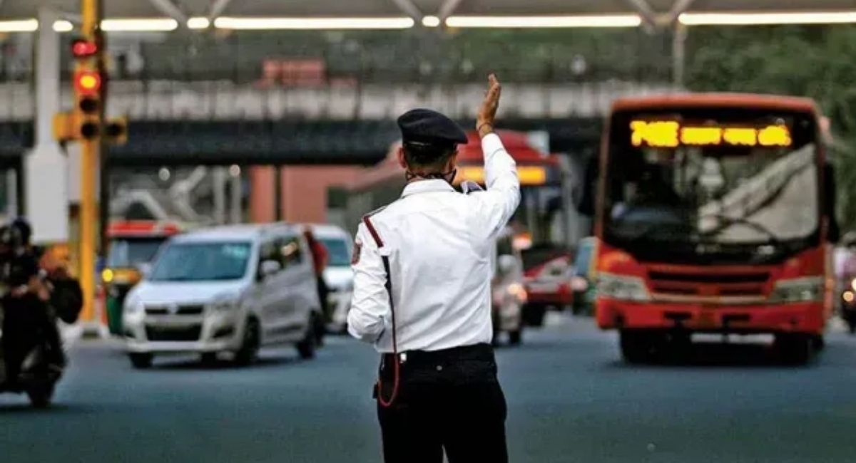deoria bus and gorakhpur bike violate traffic rules action taken