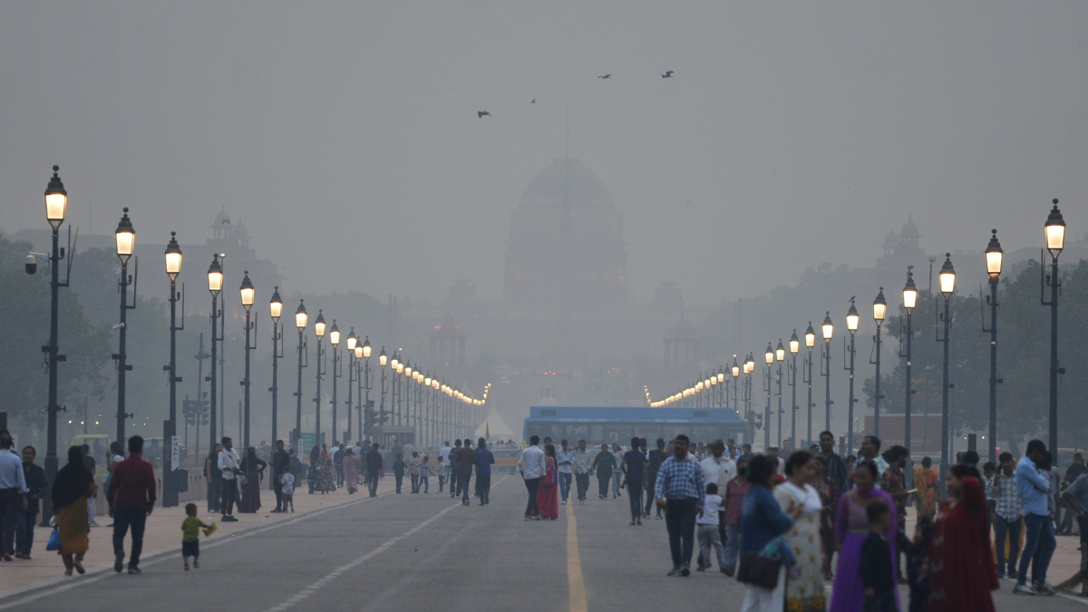 delhincr air quality slight improvement still in severe category