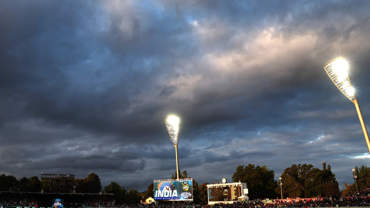 ind vs aus 1st t20 live cricket score catch india national cricket team vs australia national cricket team minute by minute live scorecard update pitch report match overview lb