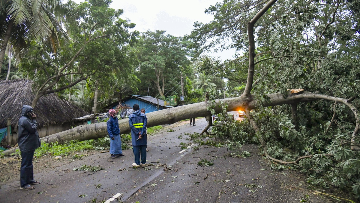 cyclone montha heavy rains disrupt life in odisha andhra pradesh