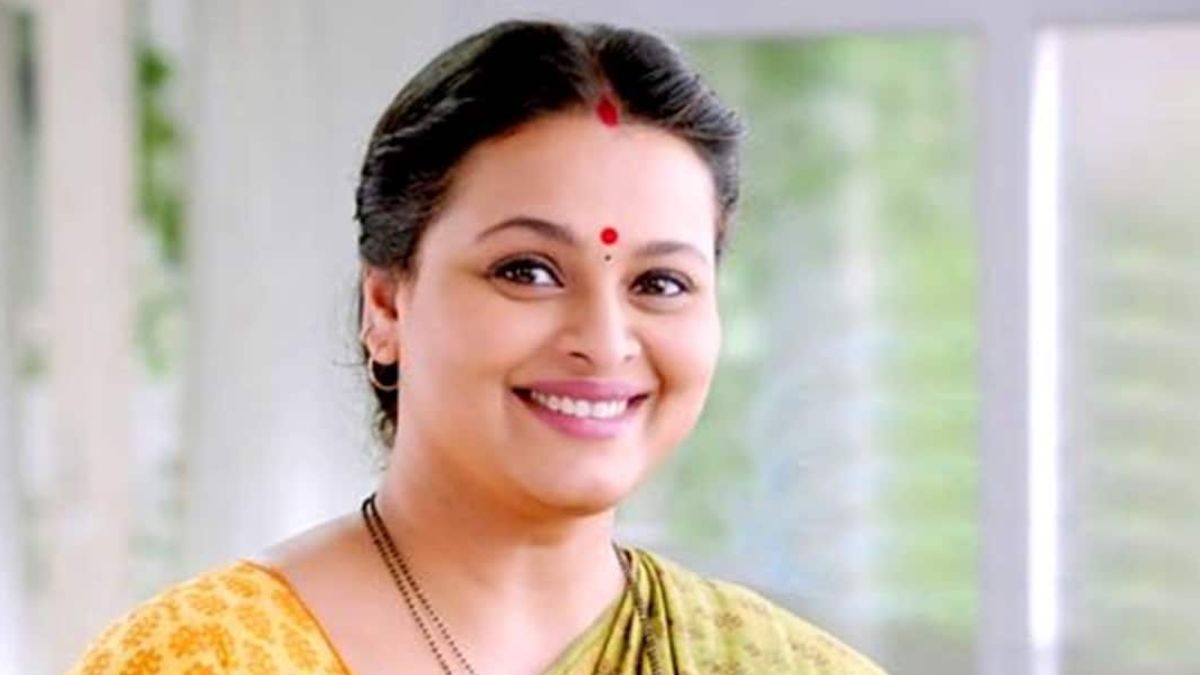 shilpa shirodkar comeback in film industry after 25 years with sonakshi sinha sudheer babu jatadhara movie