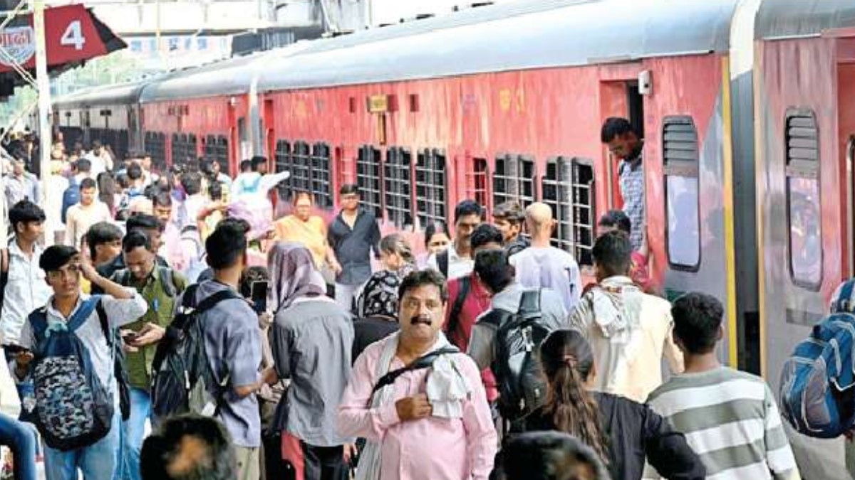 long train waiting lists after holidays difficult return to metros
