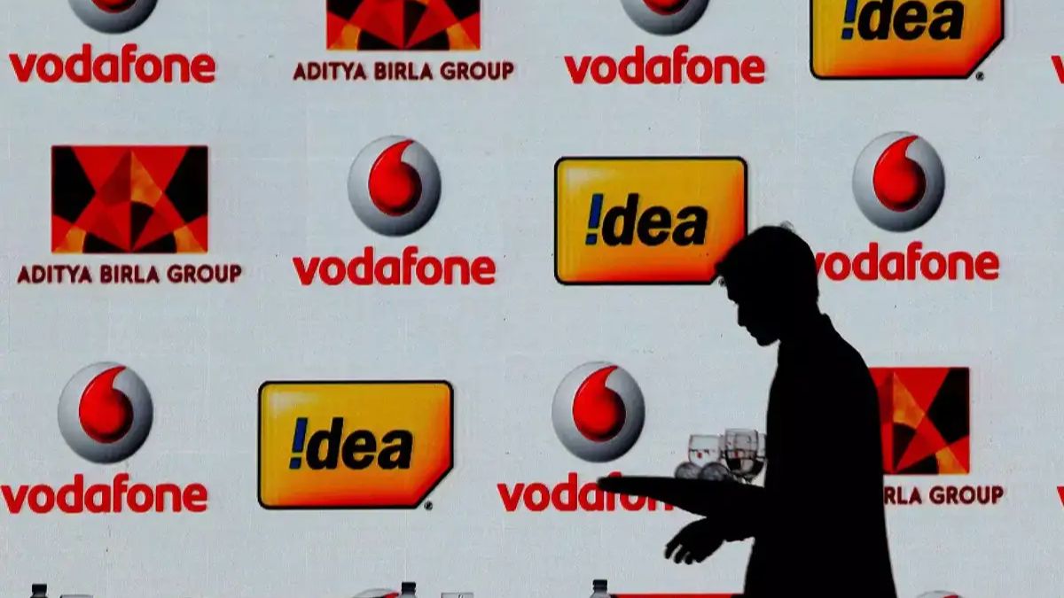 vodafone idea agr case jyotiraditya scindia sasy govt to study sc order before taking call on relief