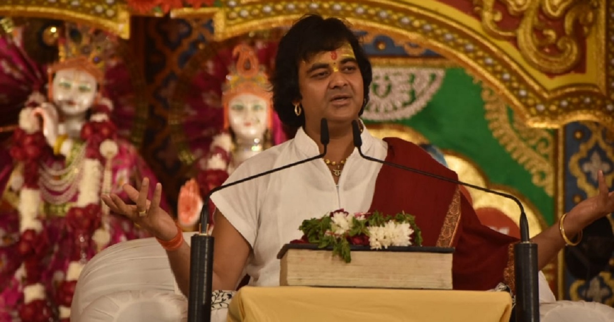 chinmayanand bapu on charity sincerity over formality