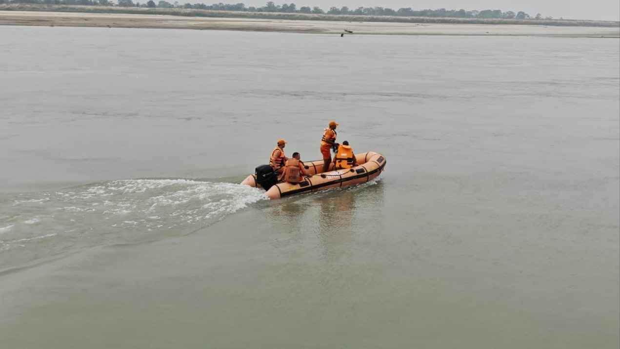 bahraich boat capsizes several missing after accident