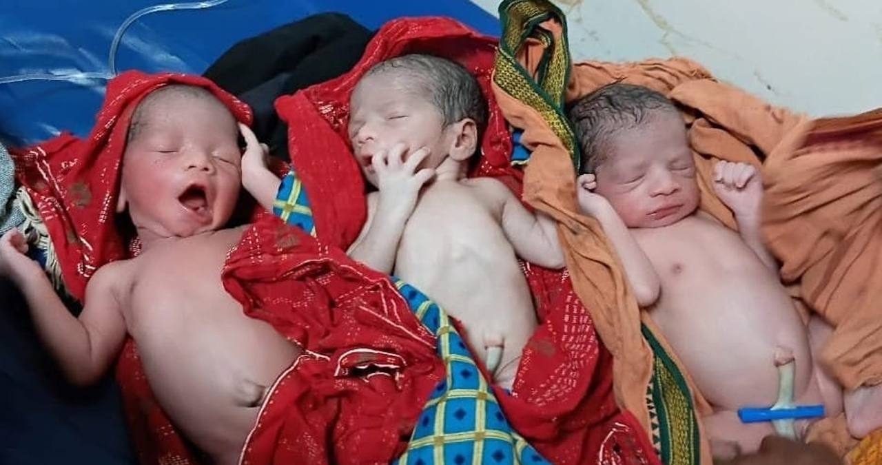 triplets born in nawada hospital family celebrates three newborns
