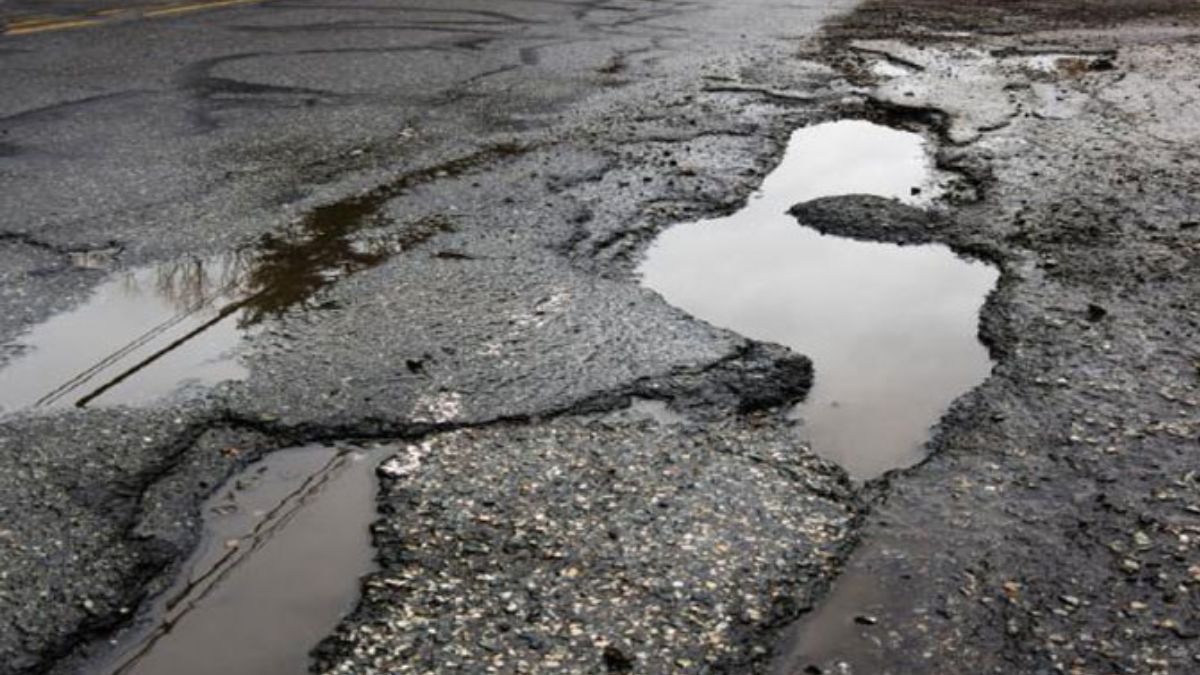 harsh vihar extension dilapidated roads and poor conditions plague residents