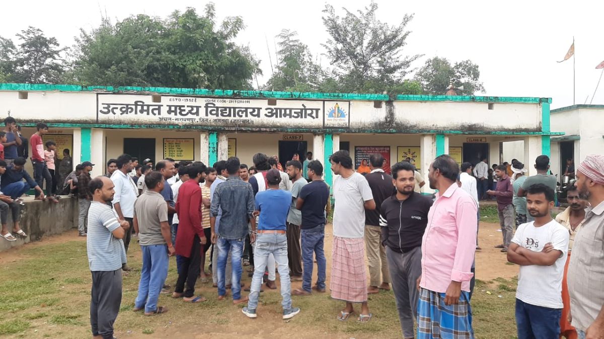 teacher assaulted held captive for alleged molestation in bihar