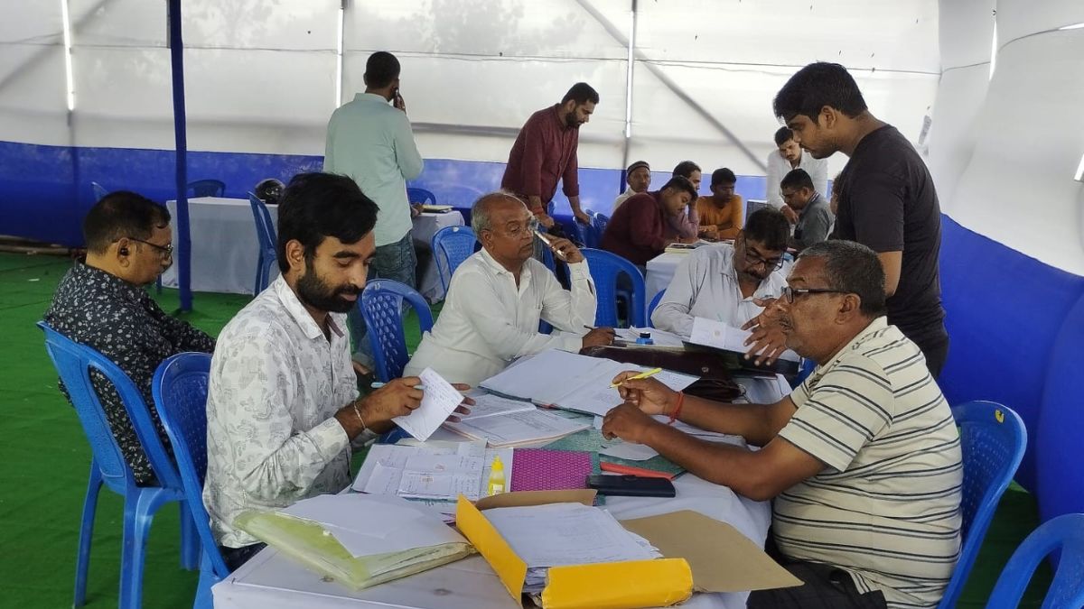 bihar election 2025 expense reporting begins in nawada and hisua