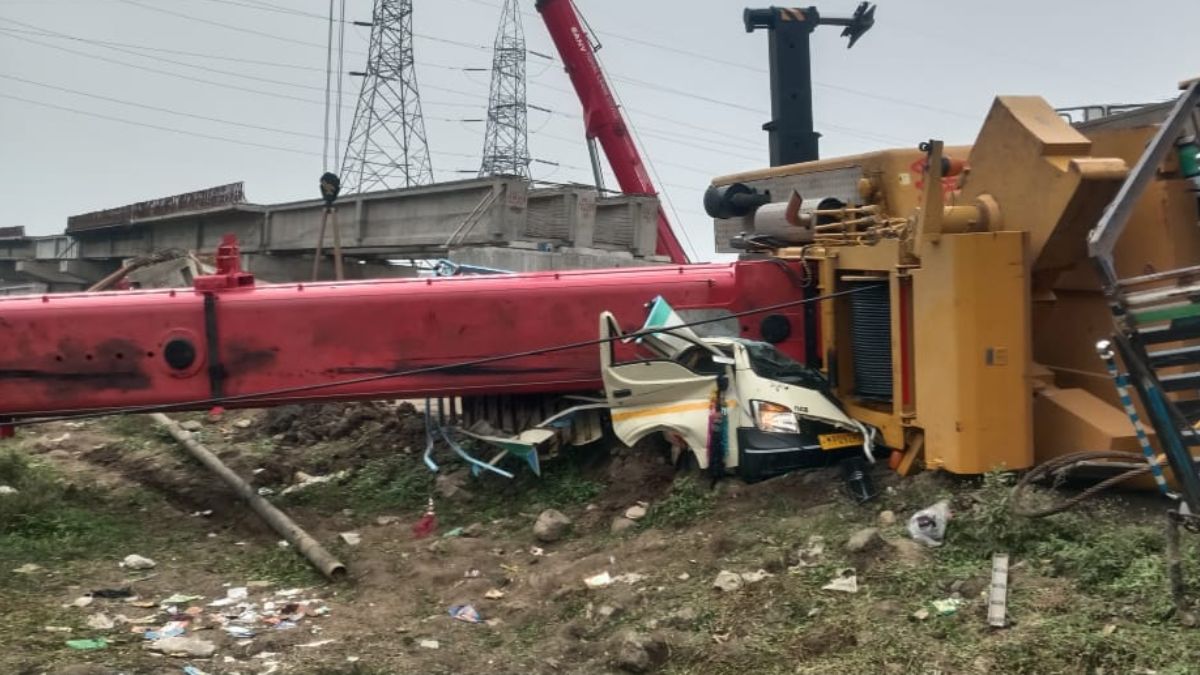 crane accident at railway bridge in dhar india two fatalities