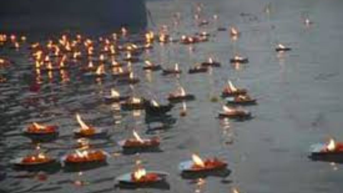 chitrakoot dev deepawali 2 lakh lamps illuminate lord rams tapobhoomi