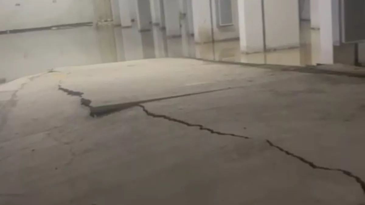 dwarka apartment basement collapse iit delhi to investigate structure