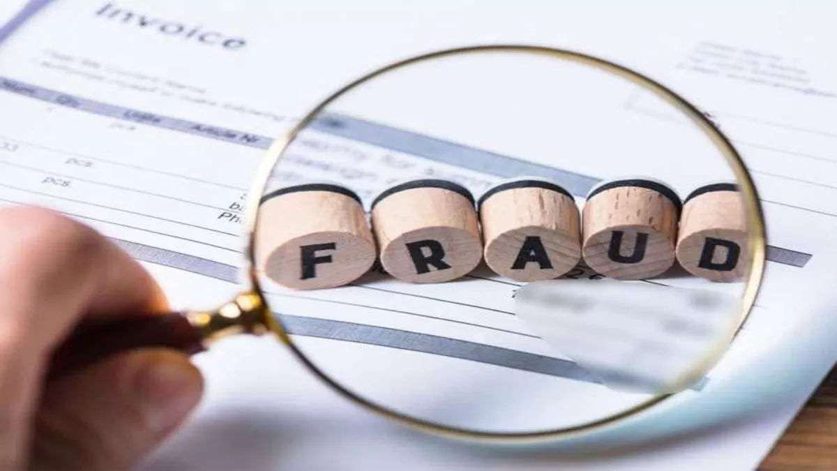 property dealer fraud couple dupes three of 76 lakh with fake letterhead