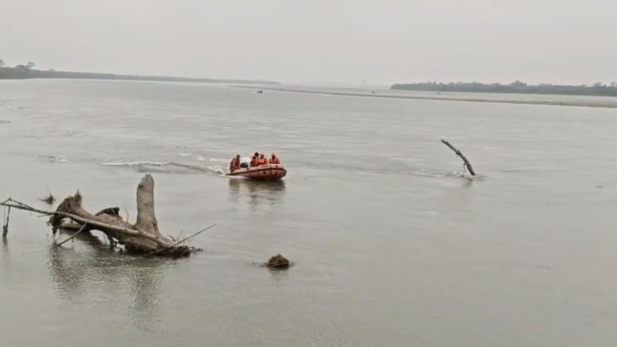 boat accident in bahraich overloading causes tragedy