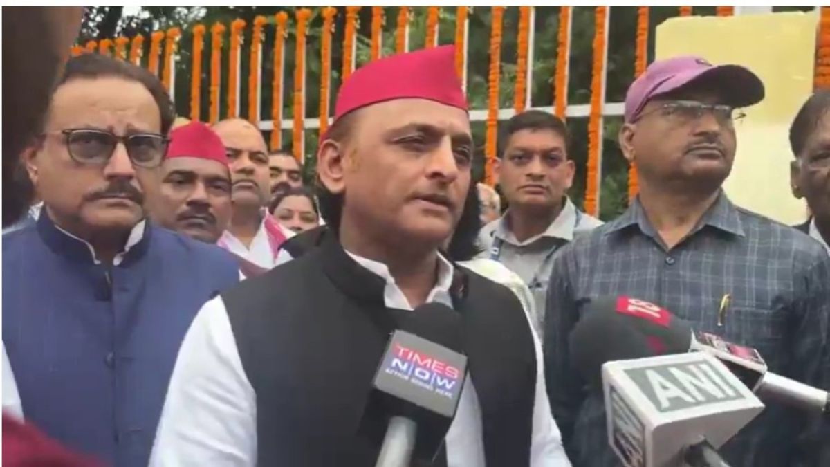 akhilesh yadav targets bjp claims socialist movement key to prosperity