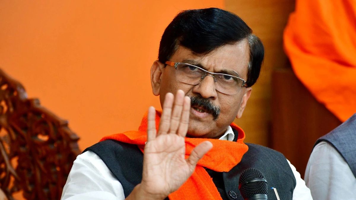 shiv sena ubt mp sanjay raut admitted in hospital due to health issue release emotional letter