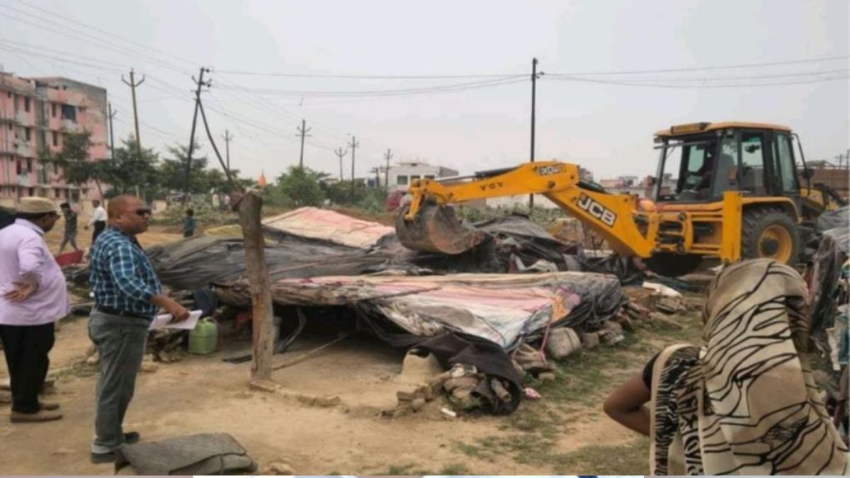 aligarh development authority recovers land worth 50 crore shopping complex planned