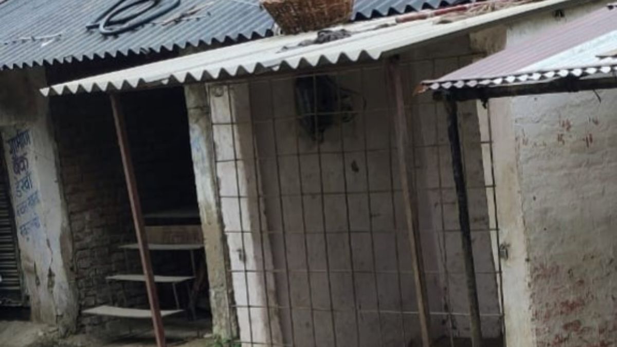 illegal occupation of government sheds in gopalganj villagers demand market restoration