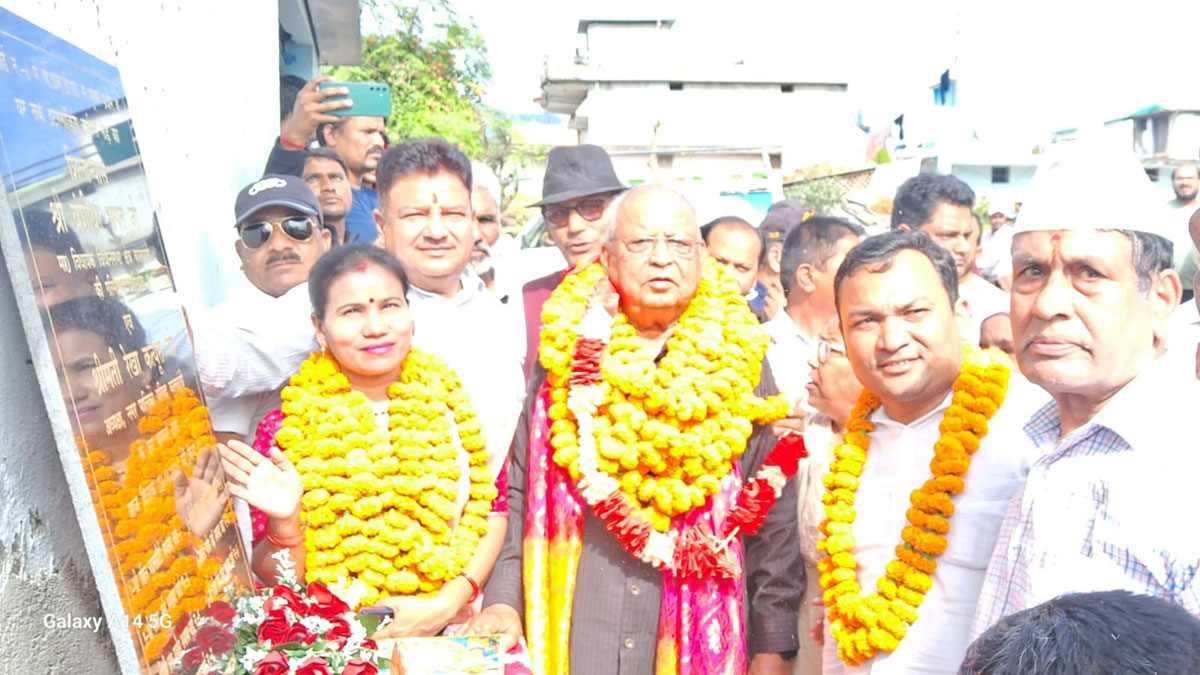 road construction started after 40 years banshidhar bhagat laid the foundation stone