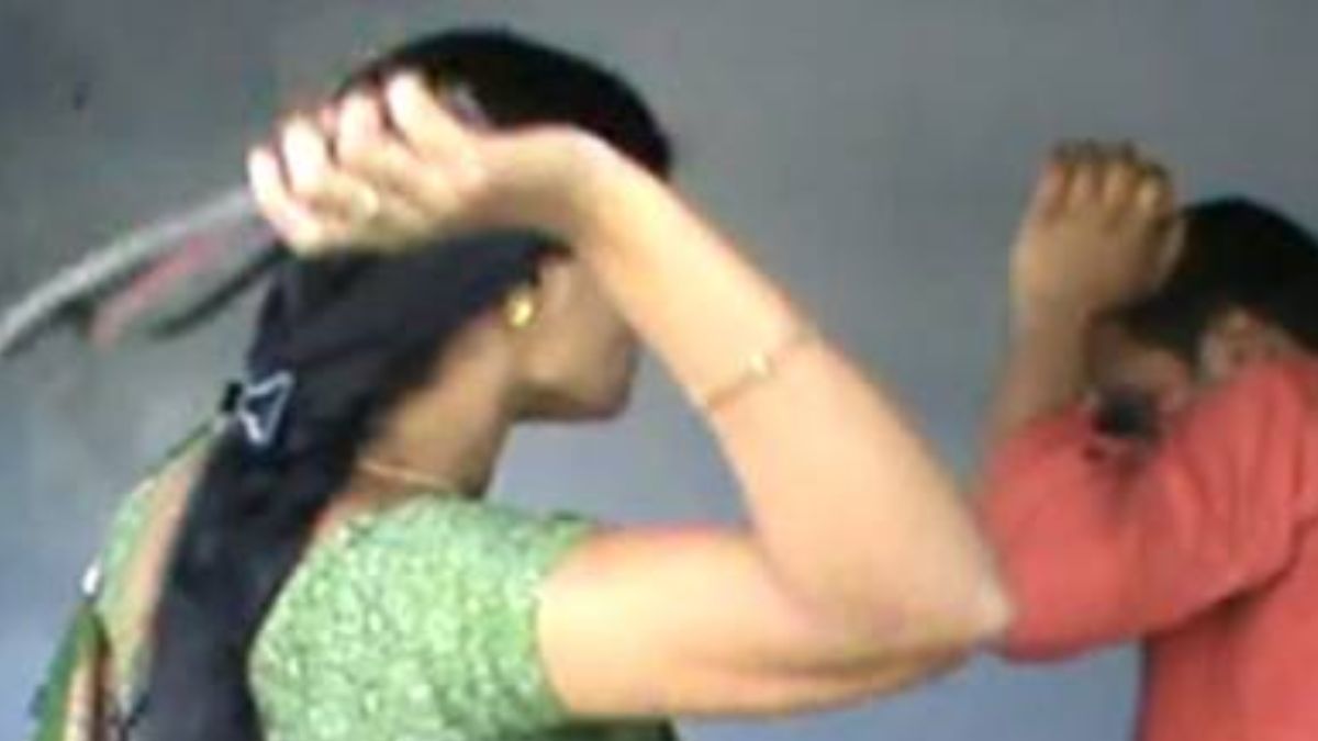 caught redhanded lover beaten for visiting girlfriend in kuwargaon