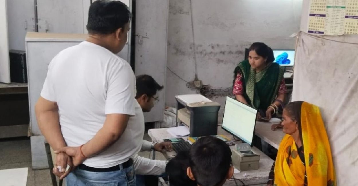 speed post services expanded aadhaar card update becomes costlier