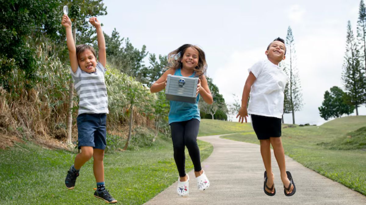 kids spend less time playing outside know how it affects their physical and mental health