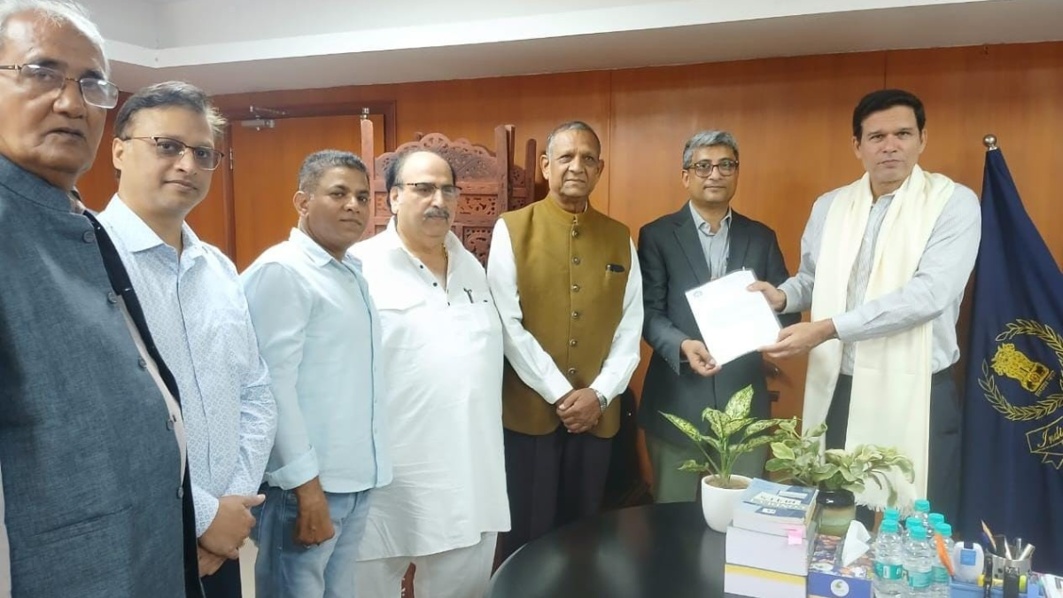 gurugram entrepreneurs meet income tax commissioner demand simplified system