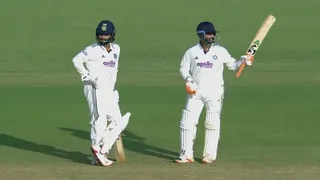 ऋषभ पंत ने जड़ी फिफ्टी।