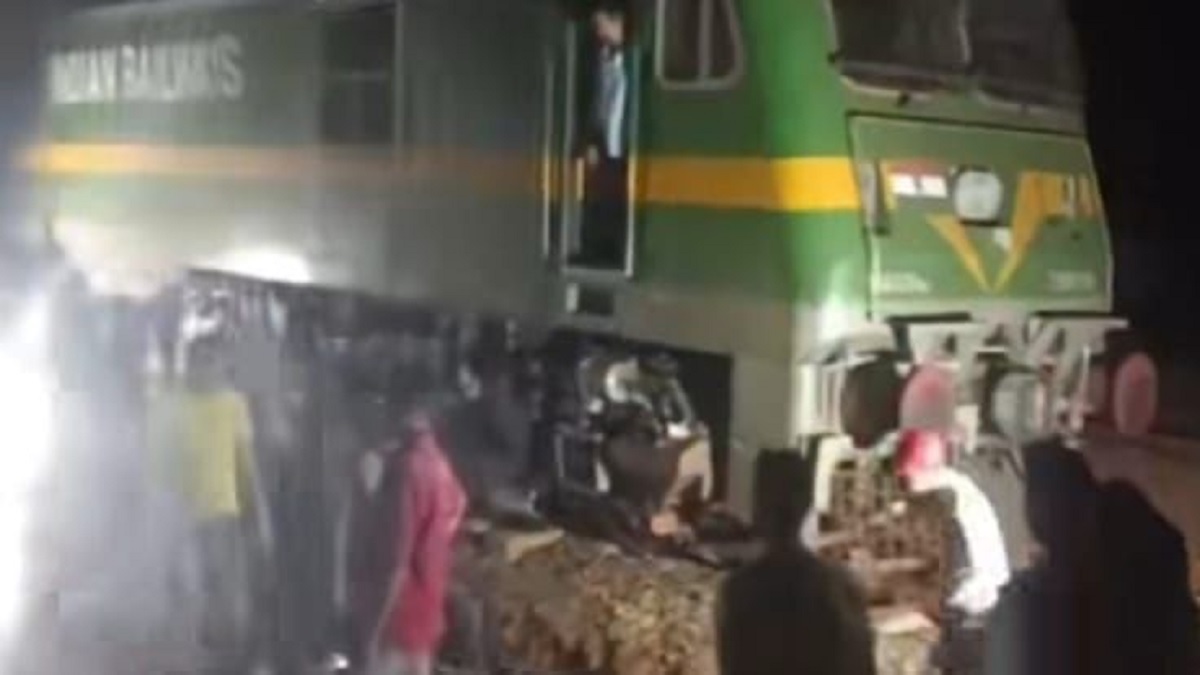 indian railway light engine derails in noamundi operations resume