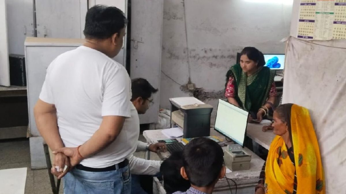 speed post charges increased aadhaar update fee hike in hamirpur