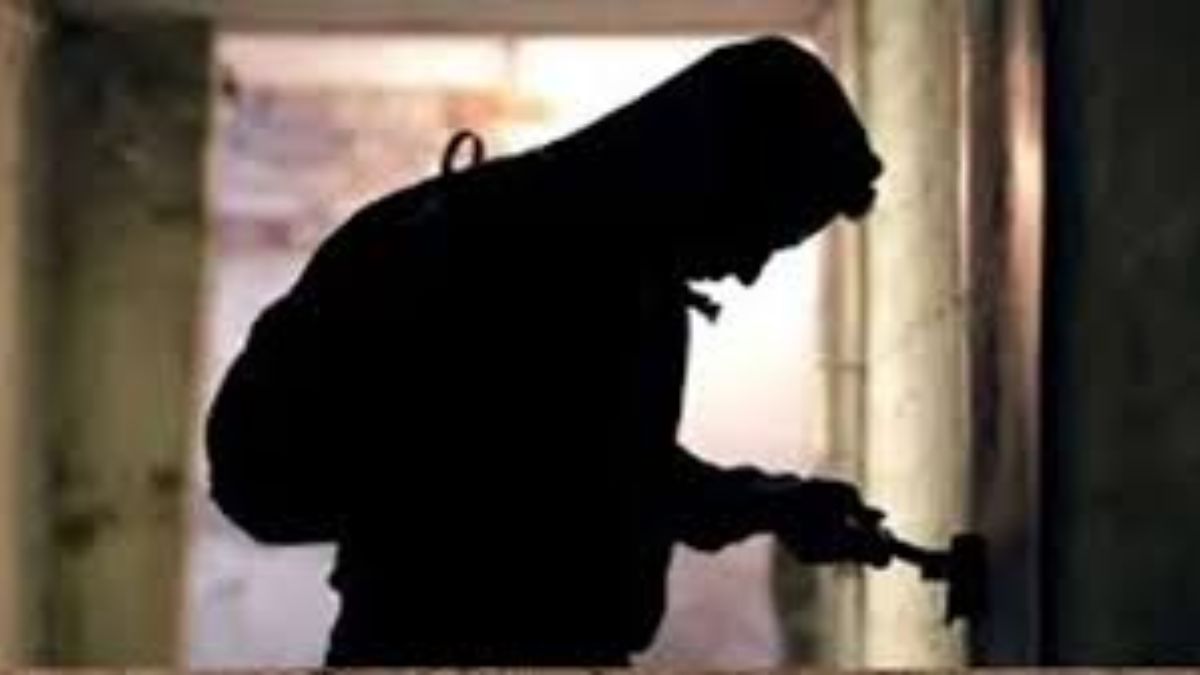 house burglary 20000 cash and jewelry stolen