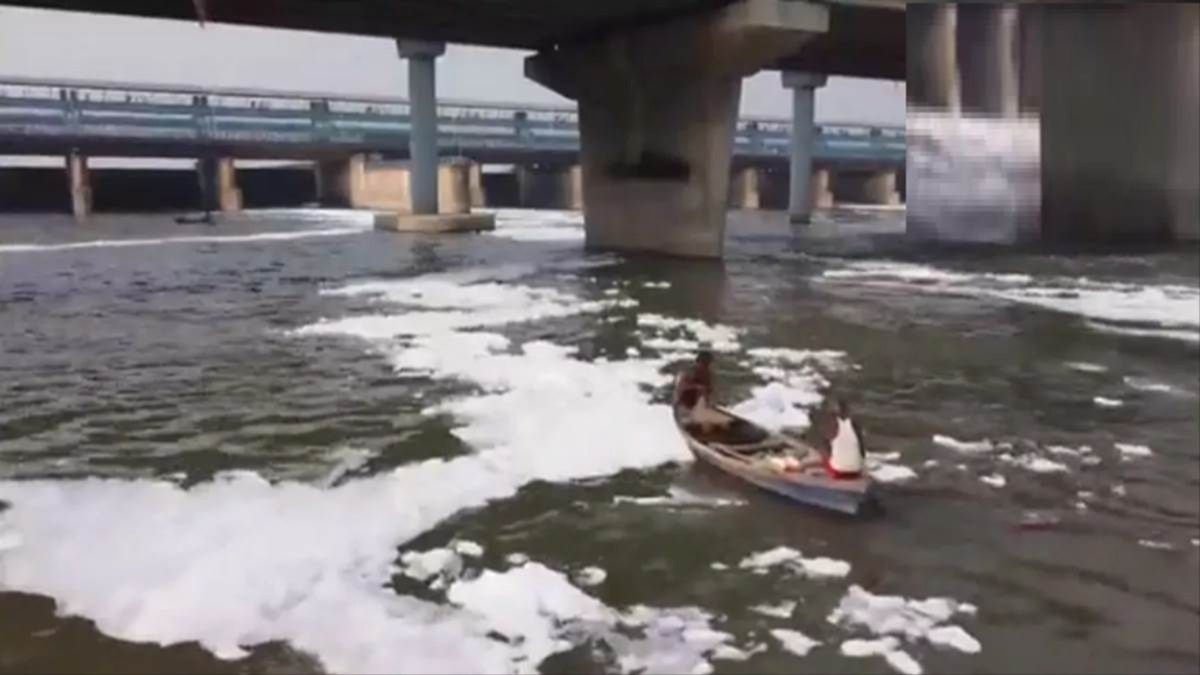 yamuna river cleanup crisis sewage plants fail standards dpcc cpcb report discrepancy