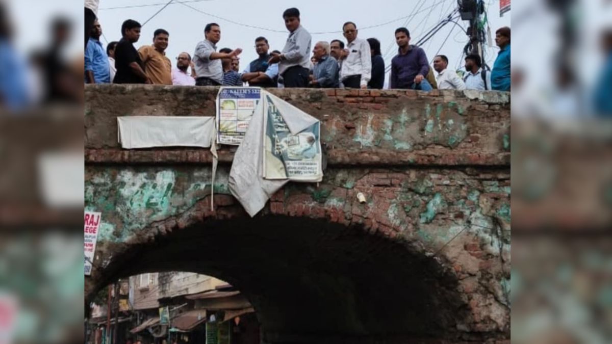 up historical bridge to be saved with 62 lakh investment
