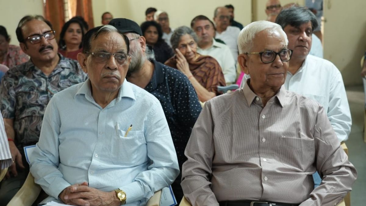 digital safety training for seniors in noida jagrandigikavach campaign