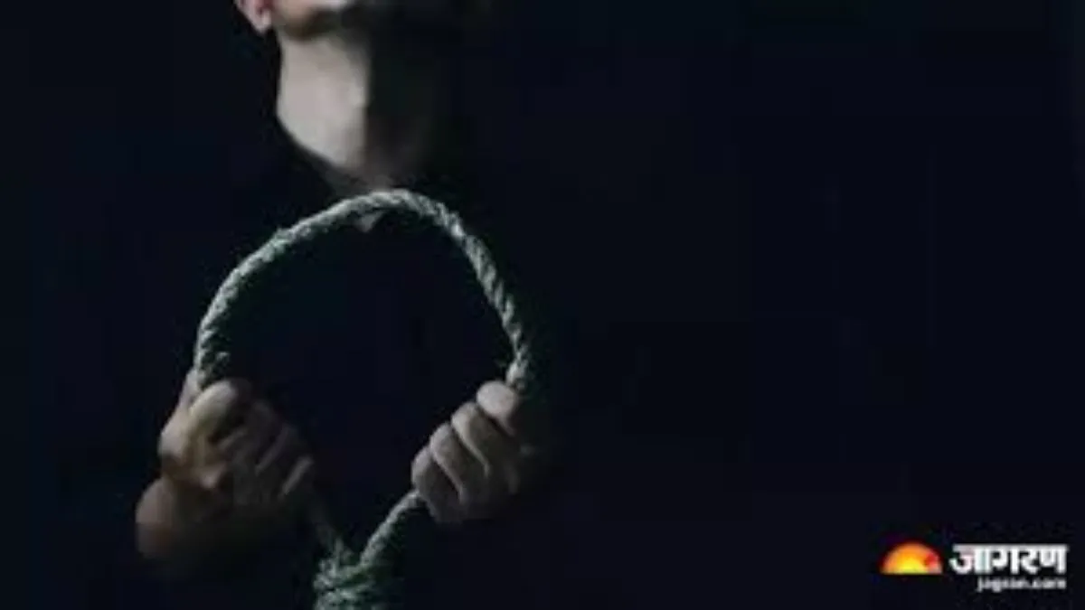 रोज होता था पत्नी से झगड़ा, पारिवारिक कलह से तंग आकर ऑटो चालक ने फंदा लगाकर दी जान
